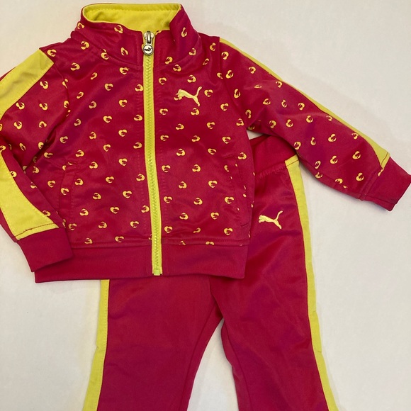 Toddler Girls Puma Track Suit - Picture 1 of 2